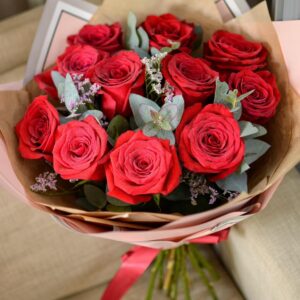 Buchet 11 trandafiri roșii